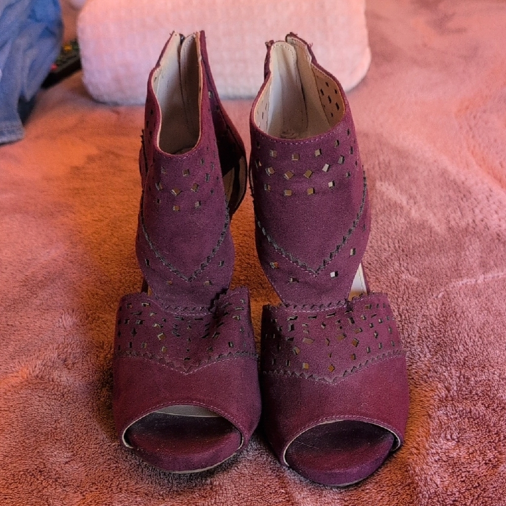 BCBGeneration Burgundy Cutout Peep-Toe Heels